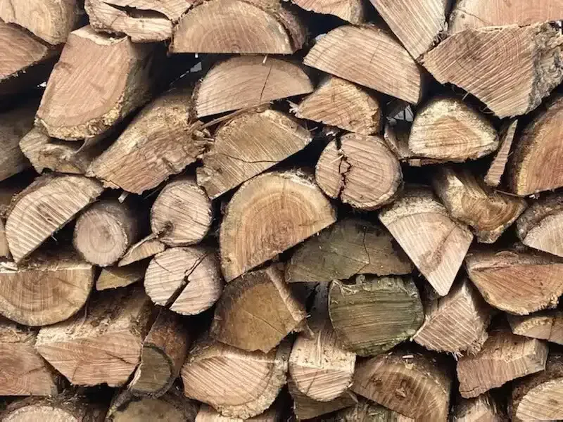 Bois de chauffage châtaignier à La Guerche-de-Bretagne